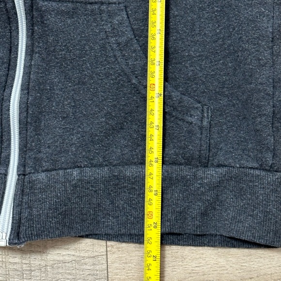 DC zip up hoodie - Picture 11 of 11